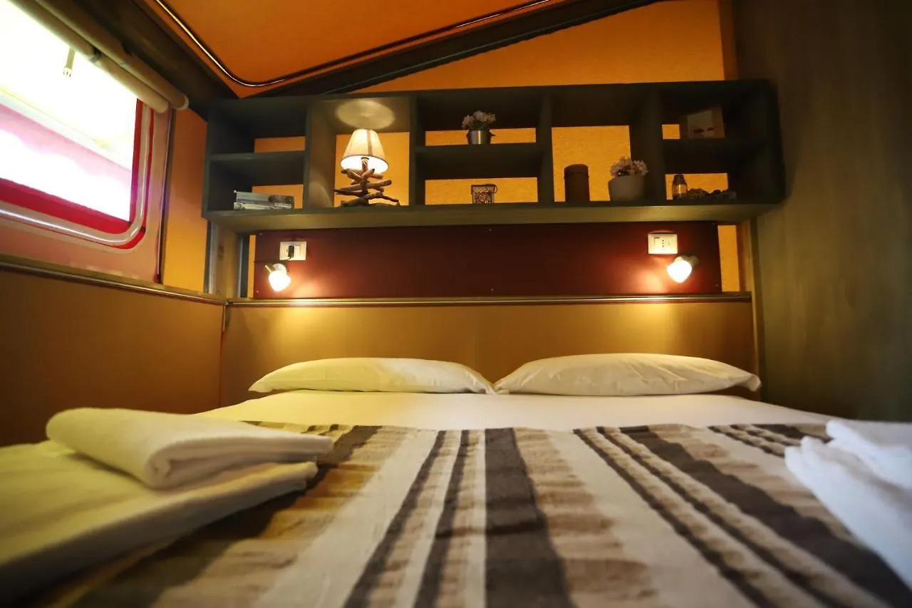 Camping Italia 90 Apartments دومازو 0*,  إيطاليا