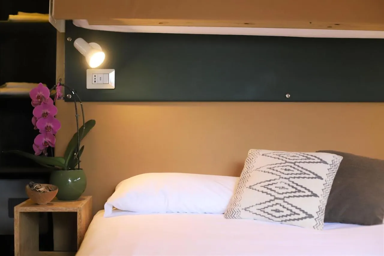مكان تخييم Camping Italia 90 Apartments دومازو